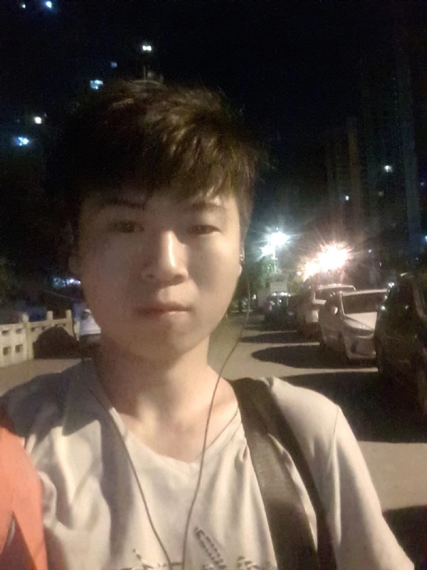 流星的瞬间的第一张照片--福清婚介网