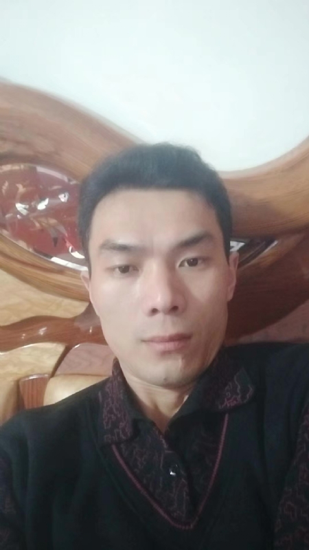错把真心喂了狗的第四张照片--福清婚介网
