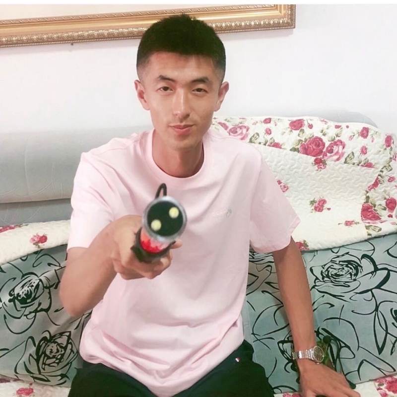 转身留下孤独的她的第一张照片--福清婚介网