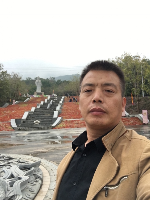 开心的松鼠的第二张照片--福清婚介网