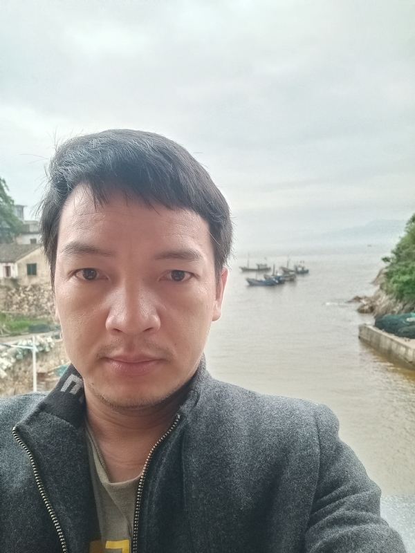 啊亮的第一张照片--福清婚介网