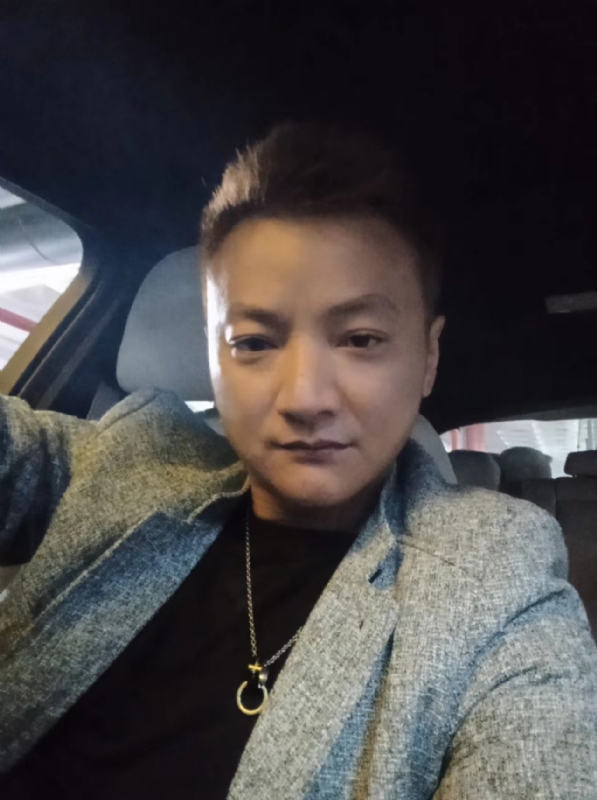 夜、有雨敲窗的第三张照片--福清婚介网